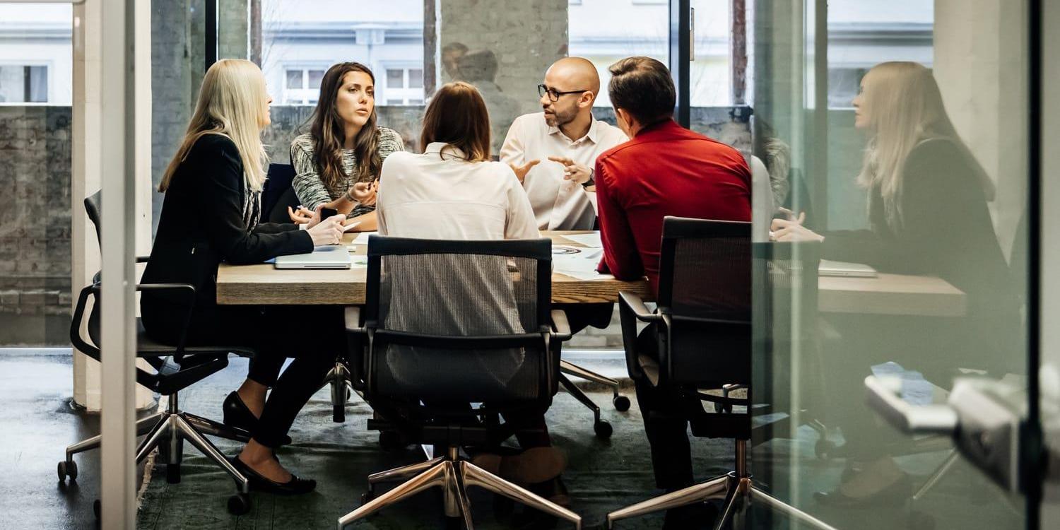 Get white paper: What Management Must Know About Forecasting